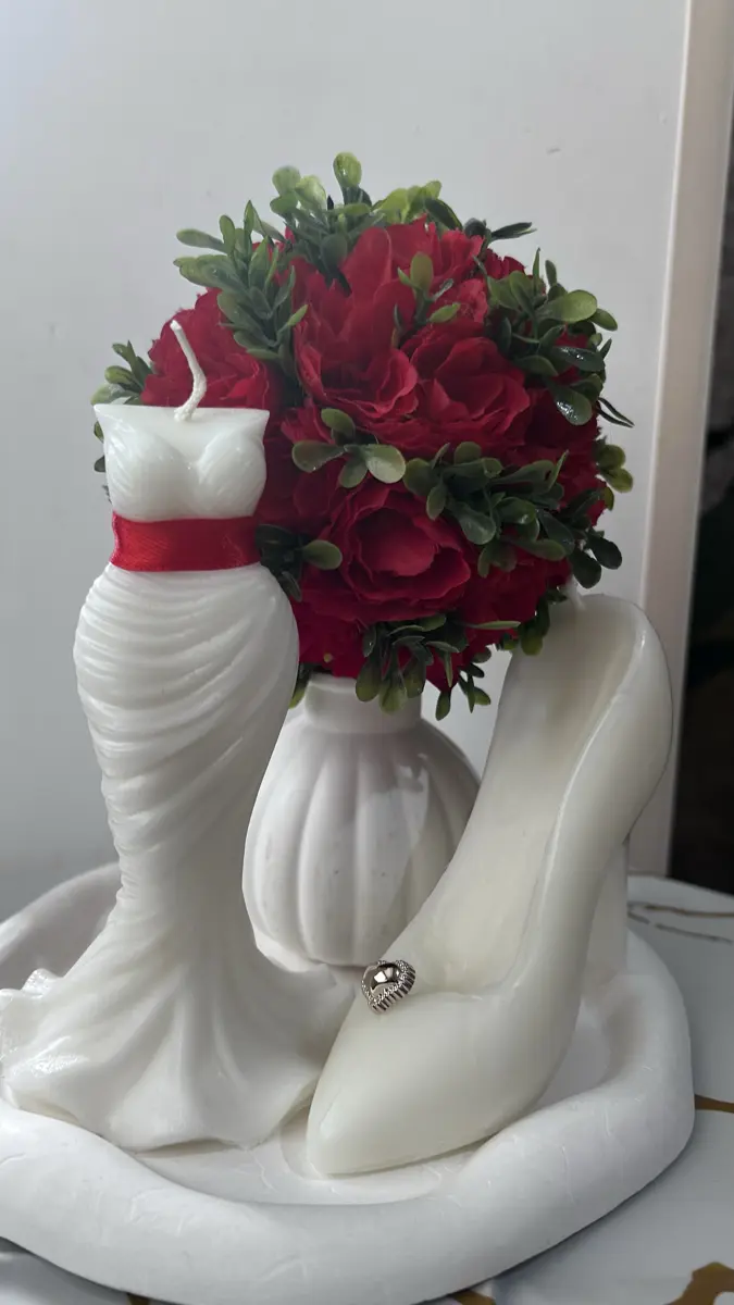 👰✨ Gəlinlik və Ayaqqabı Dəsti Şam — sevginin və xüsusi günlərin zərif xatirəsi el işi şəkli 3