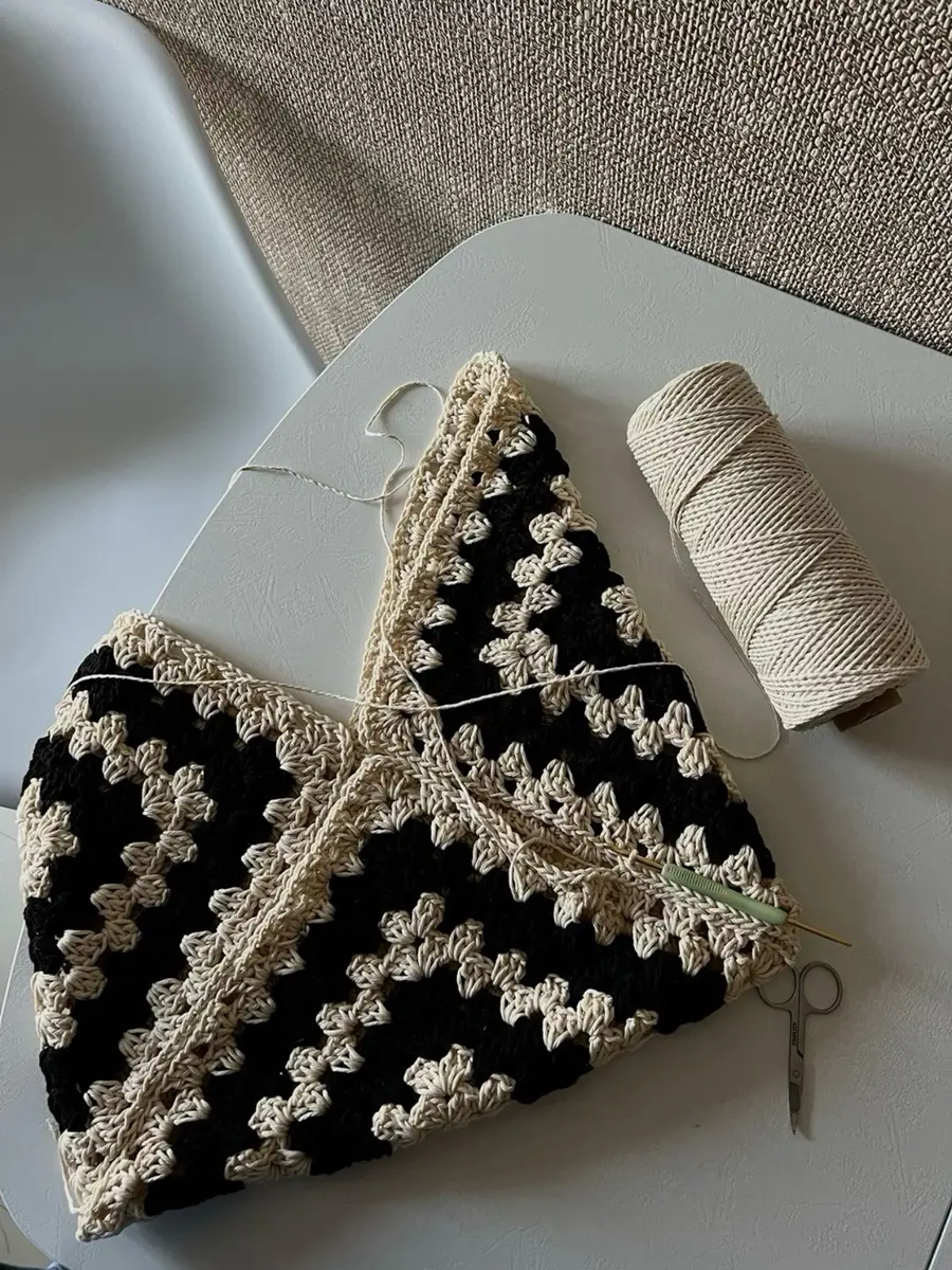 👜 Əl işi Granny Square Çantalar el işi şəkli 2